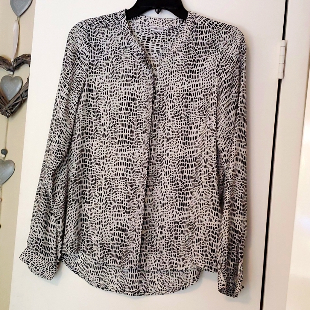 Long sleeve polyester blouse